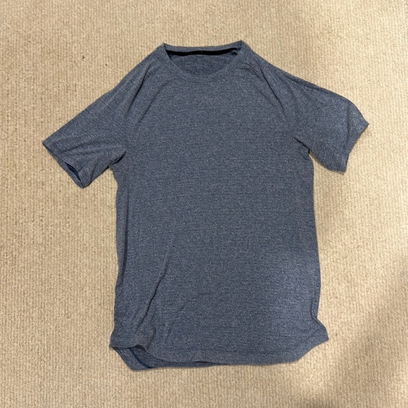 Lululemon Metal vent T shirt - Picture 1 of 2